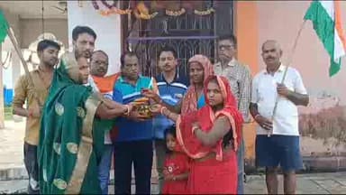 जलालगढ़: मेरी माटी-मेरा देश अभियान के तहत भाजपा जलालगढ़ मंडल के कार्यकर्ताओं ने बूथ संख्या-143 पर किया मिट्टी संग्रहण का कार्य