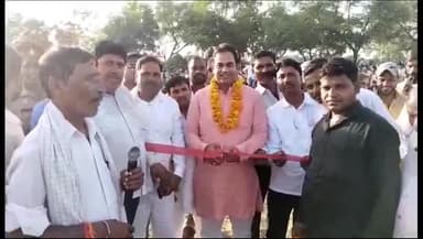 शिकोहाबाद: भूड़ा भर्तरा में विशाल दंगल का हुआ आयोजन व महिला पहलवानों ने भी लड़ी कुश्ती, पूर्व जिला पंचायत अध्यक्ष ने किया उद्घाटन