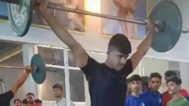 इटारसी: इटारसी जिला स्तरीया शालेय वेटलिफ्टिंग प्रतियोगिता का आयोजित सिवनी मालवा पिपरिया बाबई बनखेड़ी सोहागपुर के 50 छात्राओं