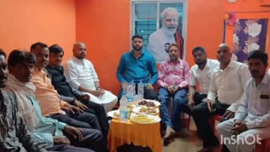 बेमेतरा: बावमोहतरा में BJP नेता व नगर पालिका के पूर्व अध्यक्ष विजय सिन्हा ने ग्रामीणों से की सौजन्य मुलाकात