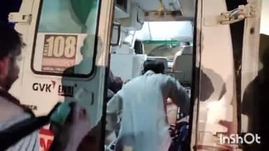 गोंडा: जयराम पुरवा गांव के निकट गोंडा बहराइच मार्ग पर छुट्टा जानवर से टकराकर देर रात बाइक सवार युवक हुआ चोटिल