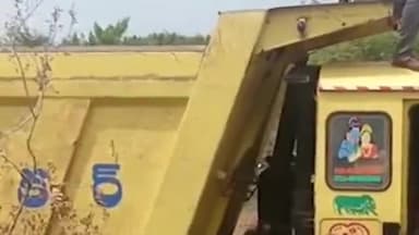 కావలి: మళ్ళీ వస్తే టిప్పర్లు తగలబెడతాం: దగదర్తిలో ఎయిర్ పోర్టు భూముల నుంచి యధేచ్ఛగా గ్రావెల్ తరలింపులో TDP ఇన్‌ఛార్జ్ మాలేపాటి