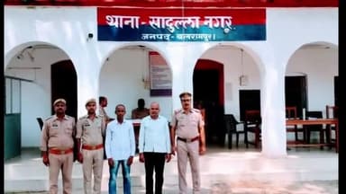 उतरौला: थाना सादुल्लानगर की पुलिस टीम द्वारा दो वारंटी अभियुक्तों को किया गया गिरफ्तार