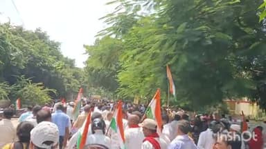 बहराइच: BSA कार्यालय से उत्तर प्रदेश प्राथमिक शिक्षा मित्र संघ के पदाधिकारियों ने 5 सूत्रीय मांगों को लेकर निकाली तिरंगा यात्रा