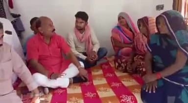 जौनपुर: नई गंज में भारतीय जनता पार्टी के कार्यकर्ताओं ने मेरा बूथ सबसे मजबूत को लेकर घर-घर दी दस्तक, चलाया अभियान