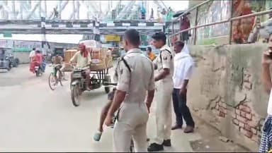 लखीसराय: शहर के शहीद द्वारा के समीप डीएम एवं एसपी के निर्देश पर चलाया गया वाहन जांच अभियान, वाहन चालकों में मचा हड़कंप