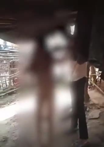 राजस्थान में मानवता को शर्मसार करने वाली घटना #गर्भवती महिला को नवस्त्र क्या गया 😡😡
#rajastan #newsupdates