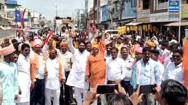 बीना: कुशवाहा समाज ने लवकुश जयंती के उपलक्ष में निकाली कटरा मंदिर से भव्य शोभायात्रा, सैकड़ो की तादाद में लोग हुए शामिल