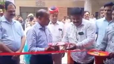 फर्रुखाबाद: सूचना एवं जनसंपर्क विभाग द्वारा तहसील सदर में लगाई गई प्रदर्शनी, DM ने फीता काटकर किया उद्घाटन