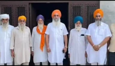 ਤਰਨਤਾਰਨ: ਖਡੂਰ ਸਾਹਿਬ ਤੋ ਸਾਬਕਾ ਵਿਧਾਇਕ ਰਵਿੰਦਰ ਸਿੰਘ ਬ੍ਰਹਮਪੁਰਾ ਨੇ ਅਮਰੀਕ ਸਿੰਘ ਧੁੰਨ ਢਾਏ ਵਾਲਾ ਦੇ ਗ੍ਰਹਿ ਵਿਖੇ ਕੀਤੀ ਮੀਟਿੰਗ