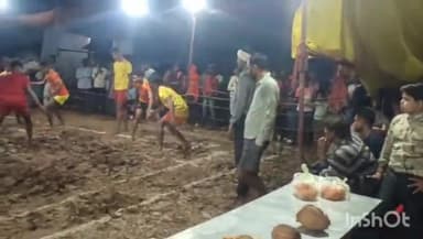 बंसुला में एकदिवसीय कबड्डी प्रतियोगिता में बरसते पानी मे शामिल हुए विधायक केशव चन्द्रा