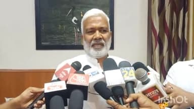 बरेली: सर्किट हाउस पहुंचे कैबिनेट स्वतंत्र देव सिंह ने की प्रेस कॉन्फ्रेंस, गिनाई उपलब्धियां और सपा बसपा पर साधा निशाना