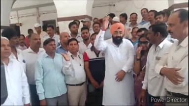 देहरादून: डेंगू के बढ़ते मामलों को लेकर महानगर कांग्रेस ने किया नगर निगम में प्रदर्शन, सौंपा ज्ञापन