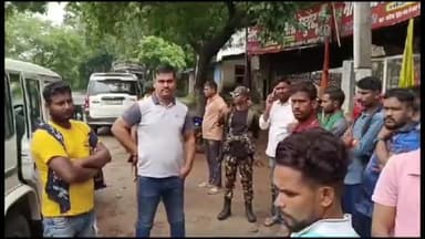 जमुई: कटौना पेट्रोल पंप के पास रविवार की देर रात सोए अवस्था मे ट्रक चालक और उपचालक से बदमाशों के द्वारा चोरी की घटना को अंजाम