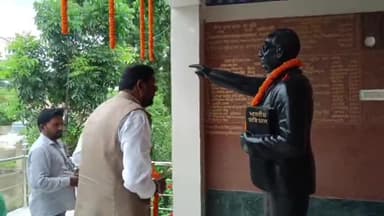 करपी: कुर्था विधायक बागी कुमार वर्मा ने किंजर में शहीद जगदेव के स्मारक पर शहादत दिवस के मौके पर किया पुष्प अर्पित