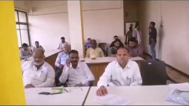 टीकमगढ़: कलेक्ट्रेट कार्यालय में आयोजित जनसुनवाई में 110 आवेदनों पर की गई सुनवाई