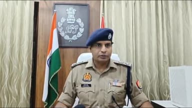 इटावा: भरथना थाना क्षेत्र में परिजनों से नाराज होकर गुमशुदा हुए मासूम को पुलिस ने 4 घंटे में खोजकर परिजनों को सौंपा -  SSP