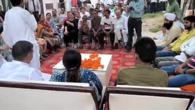 करनाल: सेक्टर-8 में पूर्व मुख्यमंत्री हुड्डा के कार्यक्रम को सफल बनाने के लिए पूर्व विधायक सुमिता सिंह ने की जनसभा संबोधित