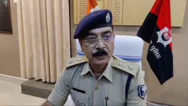अररिया: जिले के विभिन्न थाना क्षेत्र से अलग-अलग मामले के 19 अभियुक्तों को पुलिस ने किया गिरफ्तार, देसी और विदेशी शराब भी बरामद