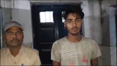 अररिया: ताराबाड़ी थाना पुलिस ने एक चार पहिया वाहन से 5 कार्टून विदेशी शराब के साथ एक युवक को किया गिरफ्तार