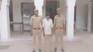 महसी: गौढिया से चोरी के आरोपी को खैरीघाट थाने की पुलिस ने किया गिरफ्तार भेजा न्यायालय, चोरी का सामान बरामद।