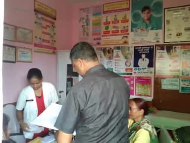 महाराजगंज: सीडीपीओ सदर ने आंगनबाड़ी केंद्रों का अचौक किया निरीक्षण, दो आंगनबाड़ी कार्यकत्रियों का वेतन रोका एक से मांगा स्पष्टीकरण