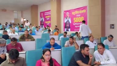 धौलपुर: नगर परिषद सभागार में मुख्यमंत्री ने कामधेनु पशु बीमा योजना का किया शुभारंभ