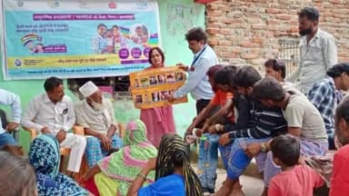 उतरौला: यूनिसेफ के सहयोग से गांव सौतनडेरा ग्राम पंचायत अगया बुजुर्ग में एक सामुदायिक बैठक का आयोजन किया गया