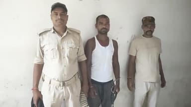 मधेपुरा: सदर थाना की पुलिस ने छेड़खानी केस के नामजद फरार अभियुक्त मृत्युंजय कुमार को भान गांव से गिरफ्तार किया