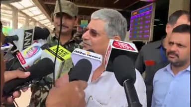 पटना ग्रामीण: जदयू के राष्ट्रीय अध्यक्ष ललन सिंह दिल्ली से पहुंचे पटना, एयरपोर्ट पर कहा- इंडिया शब्द से बीजेपी घबराहट में है