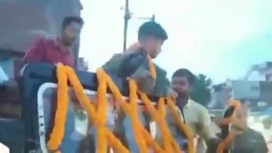 महाराजगंज: घुघली थाना क्षेत्र में सेना में चयन के बाद अपने गांव हरपुरा महंत पहुंचा जवान, जमकर हुआ स्वागत