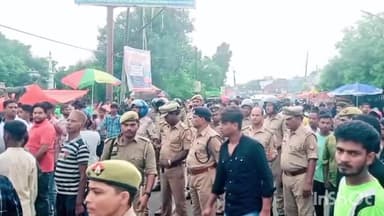 गोंडा: कोतवाली नगर क्षेत्र अन्तर्गत निकले चेहल्लुम जुलूस का एएसपी ने भ्रमण कर लिया जायजा, शान्ति व्यवस्था हेतु दिया निर्देश