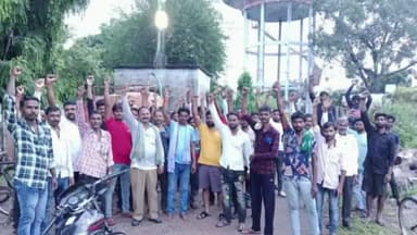 अजयगढ़: सफाई का कार्य ठेके पर कराए जाने को लेकर 
अजयगढ सफाई कर्मियों व जल प्रदाय कर्मियों की बैठक आयोजित