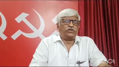 কলকাতা: মুখ্যমন্ত্রী রাজ্যপাল দ্বৈরথে রাজ্যের বিশ্ববিদ্যালয় গুলির নাভিশ্বাস উঠছে, কলকাতায় মন্তব্য বাম নেতা সুজন চক্রবর্তীর