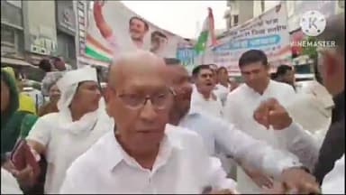 सोनीपत: कांग्रेस पार्टी द्वारा शहर में से निकाली गई भारत जोड़ो पदयात्रा में धक्का मुक्की करते दिखे कार्यकर्ता व नेता