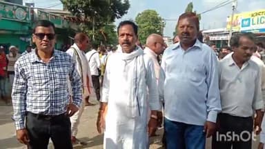 आठनेर: रेणुका खापा पहुंचे विधायक से ग्रामीणों ने की मुलाकात पानी कि समस्या को लेकर की शिकायत