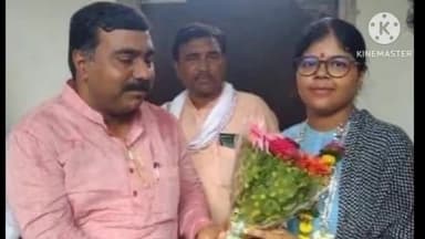 कुंडा: पीसीएस जे में चयनित हुई डेरवा की बेटियों को बाबागंज विधायक विनोद सरोज ने घर पहुंचकर दी बधाई