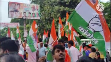 प्रयागराज: आनंद भवन से भारत जोड़ो यात्रा की पहली सालगिरह पर यूपी कांग्रेस अध्यक्ष अजय राय की अगुवाई में किया गया पैदल मार्च