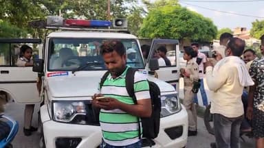 साहेबगंज: मकड़ी टोला में अज्ञात बोलेरो की ठोकर से मृत महिला को पुलिस ने पोस्टमार्टम के लिए शव भेजा एसकेएमसीएच