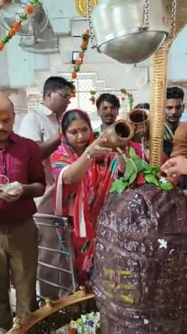 जन्मदिन के शुभ अवसर पर कुंडेश्वर भगवान भोलेनाथ जी के दर्शन कर आशीर्वाद लिया