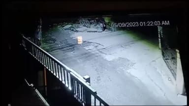 पटना ग्रामीण: एसकेपुरी स्थित बॉयज हॉस्टल पर अपराधियों द्वारा फायरिंग और पत्थरबाजी का CCTV फुटेज आया सामने,पुलिस जांच में जुटी