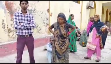 बरेली: इज्जतनगर के लक्ष्मीपुर गौटिया में महिला ने फांसी लगाकर दी जान