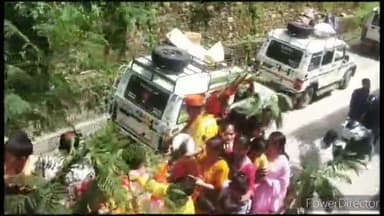 थराली: थराली में जन्माष्टमी के अवसर पर निकाली गई श्रीकृष्ण के जन्म की शोभायात्रा, हजारों श्रद्धालुओं ने लिया भाग