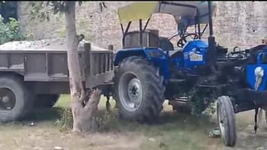 हसनपुर: जामनो वाली के निकट गंगा तट बांध पर अवैध सफेद बालू से लदे ट्रैक्टर ट्रॉली को पुलिस ने पकड़ा, कराया सीज