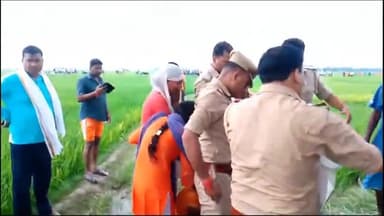 शाहगंज: जमोहरा गांव में रहस्यमय परिस्थितियों में सिर कूचकर की गई युवती की हत्या, ट्यूबवेल के पास मिला शव