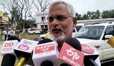 बक्सर: घबराए हुए हैं मोदी जी करा सकए हैं मध्यावधि चुनाव : शेषनाथ सिंह, राजद जिलाध्यक्ष, बक्सर