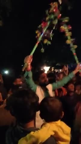 महासमुंद विधानसभा क्षेत्र के ग्राम लाफिंग खुर्द में कृष्णा जन्म उत्सव मटकी फोड़ कार्यक्रम शामिल हुआ 

#आप_मन_के_संगवारी 
#अशवंत_तुषार_साहू #हम_तैयार_है_जितबो_महासमुंद_विधानसभा #विधायक_प