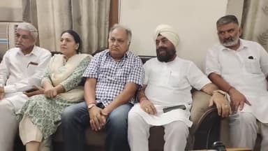 करनाल: PWD रेस्ट हाउस में हरियाणा विधानसभा के पूर्व स्पीकर कुलदीप शर्मा ने की प्रेस वार्ता