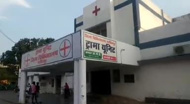 नरसिंहपुर: ठेमी थाना अंतर्गत करकबेल निवासी व्यक्ति को अज्ञात वाहन ने दादा महाराज के पास मारी टक्कर जिला अस्पताल में भर्ती