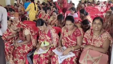 सुसनेर: कृमिनाशक दवाई वितरित करने हेतु सुसनेर के आजीविका मिशन के भवन में आंगनवाड़ी कार्यकर्ताओं को दिया गया प्रशिक्षण